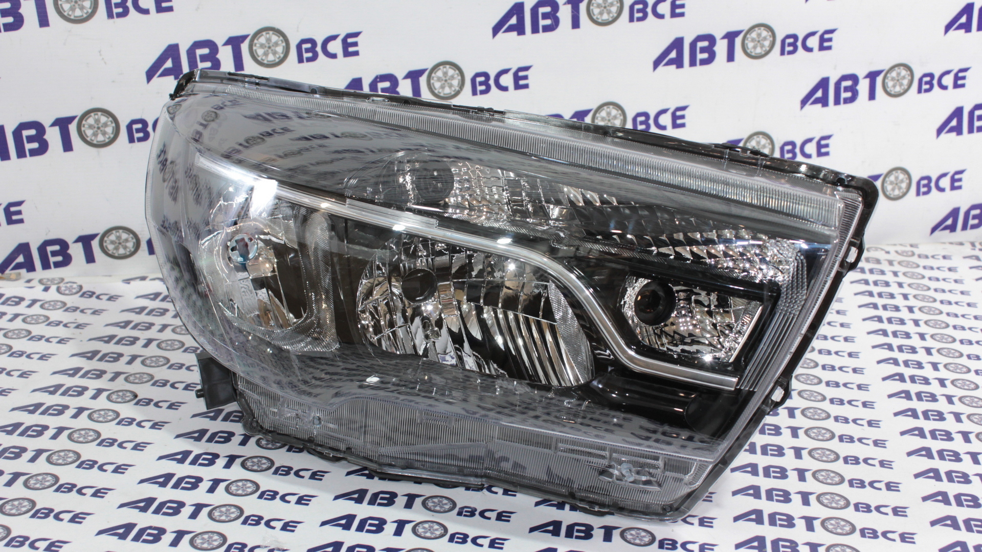 Фара правая Vesta (с 2015-2023г) SAT